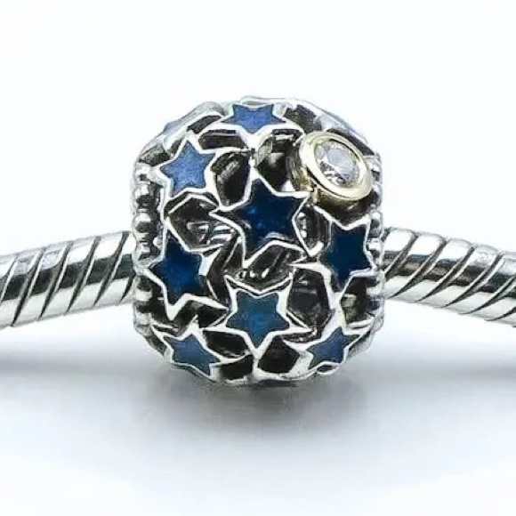 Brand New Pandora charms set- without the bracelet - Picture 3 of 5
